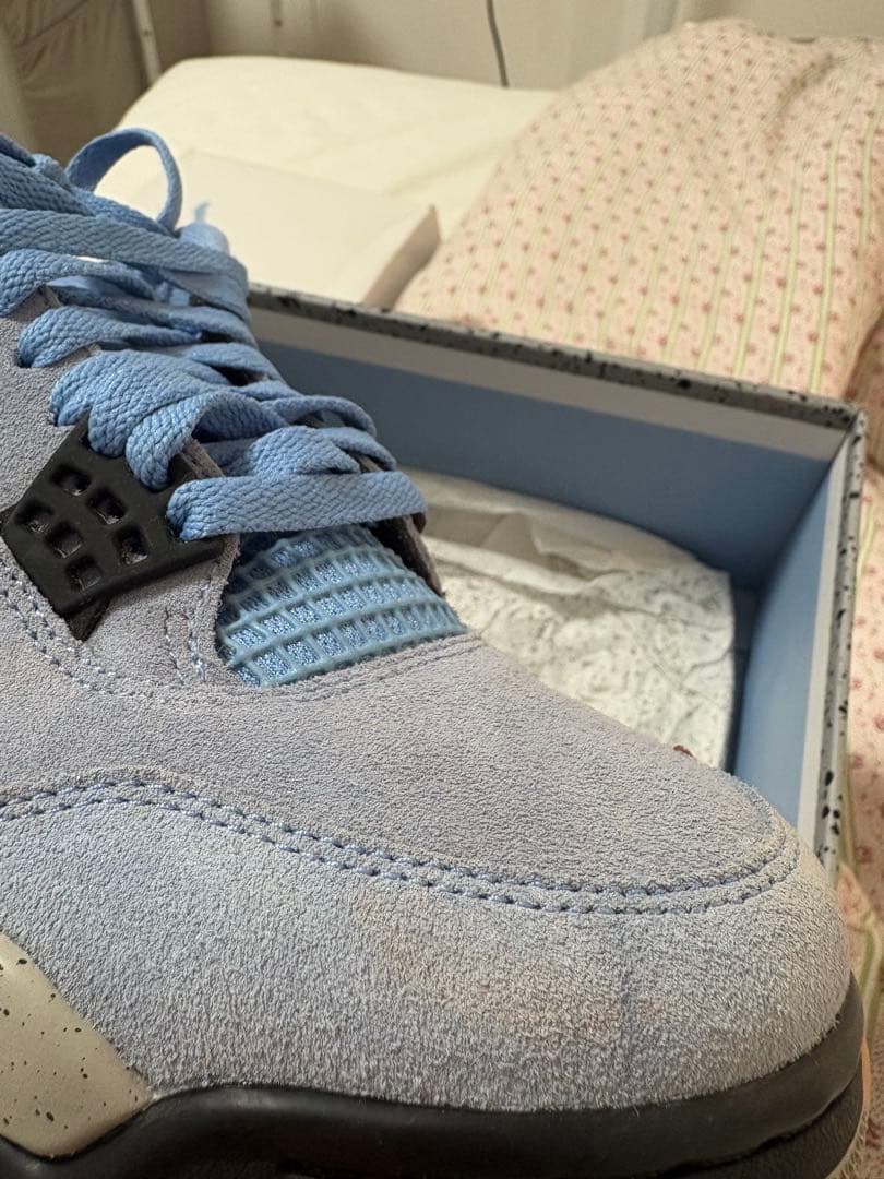 NIKE AIR JORDAN 4 ユニバーシティブルー