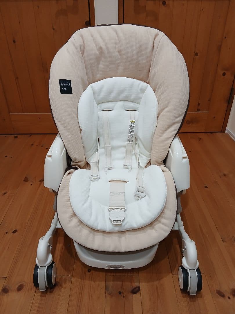 美品 コンビ ネムリラ ベビーラック チェア