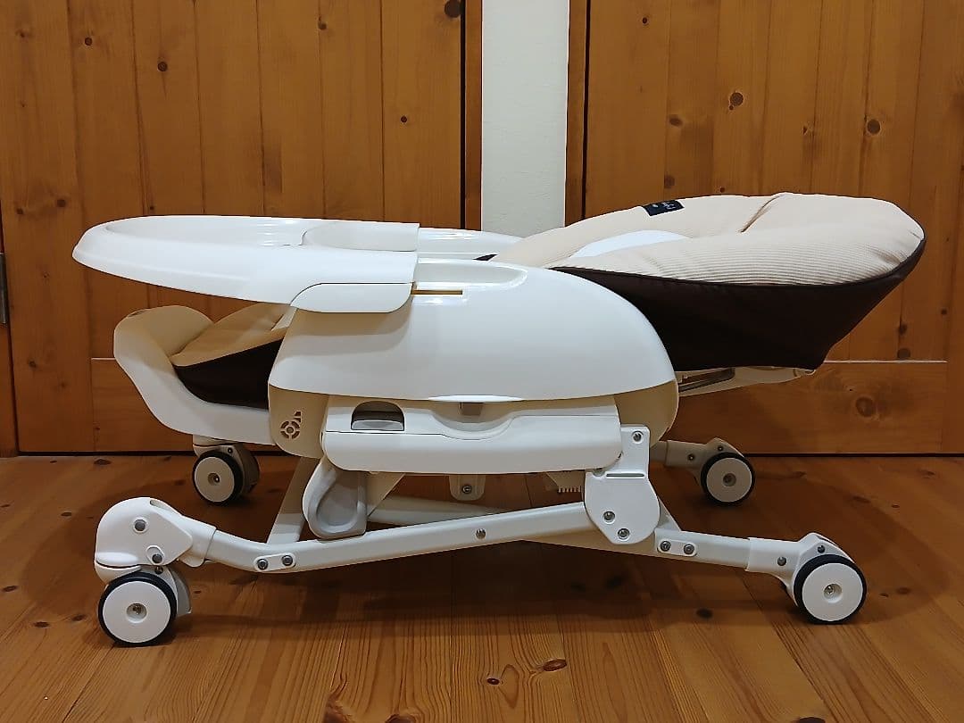 美品 コンビ ネムリラ ベビーラック チェア