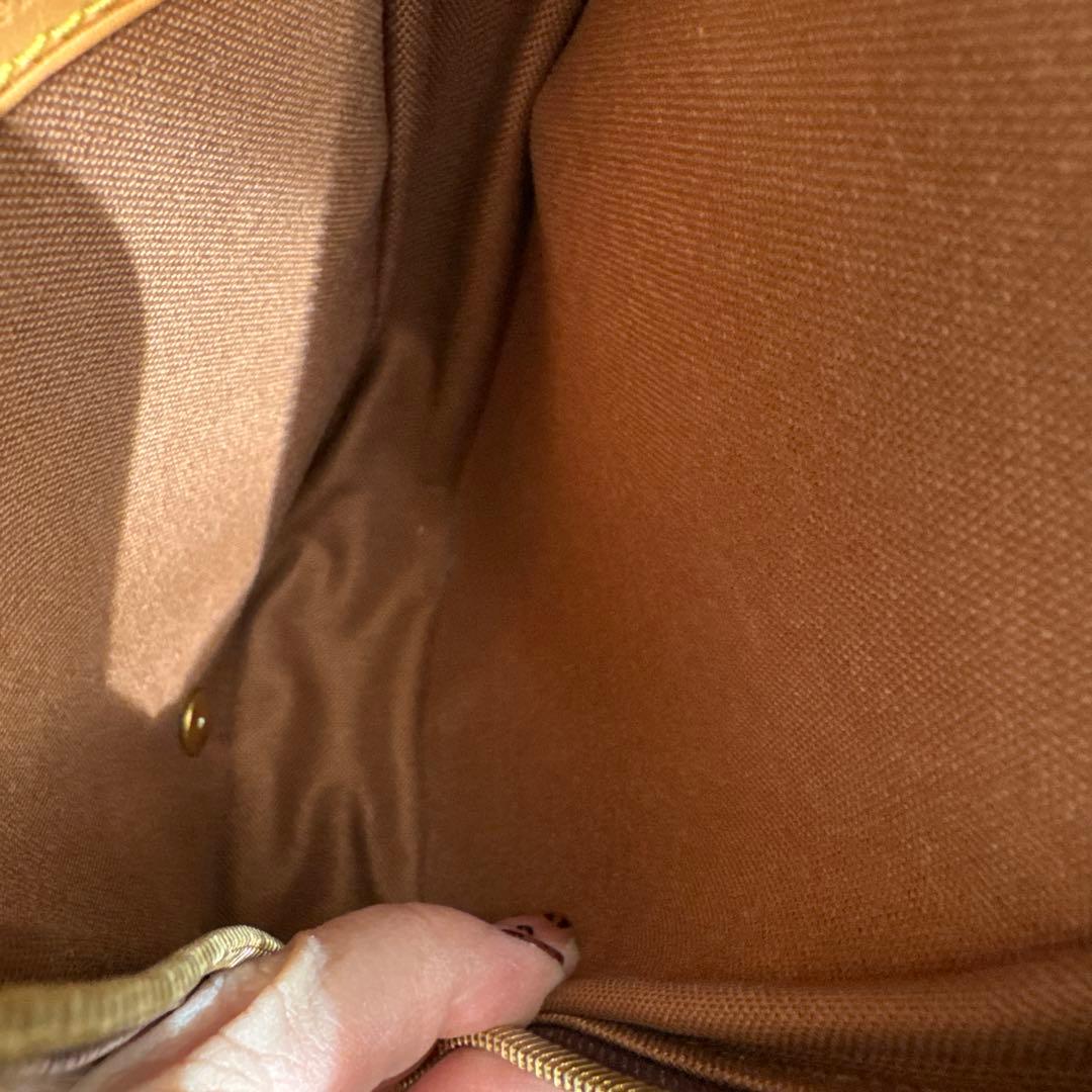 極美品　Louis Vuitton モノグラム ボディバッグ