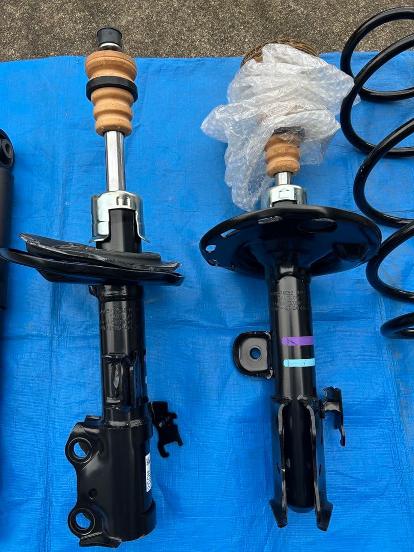 30系ヴェルファイア後期Ｘ 純正サスペンション新車外し