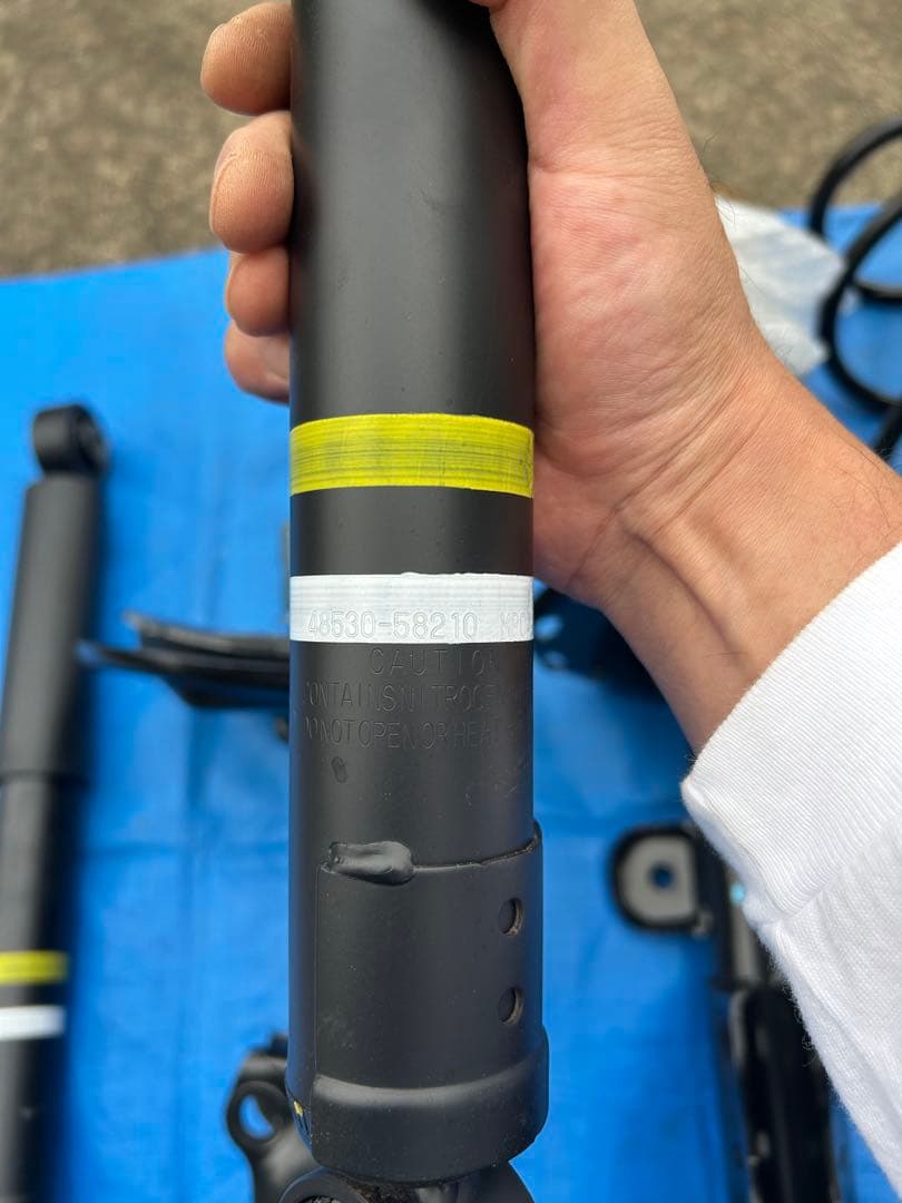 30系ヴェルファイア後期Ｘ 純正サスペンション新車外し