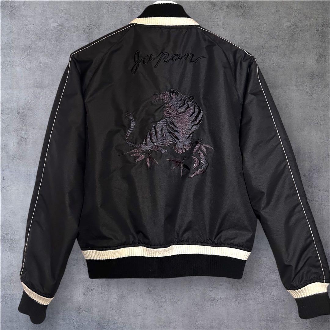 美品★AVIREX ブラック スカジャン　虎刺繍