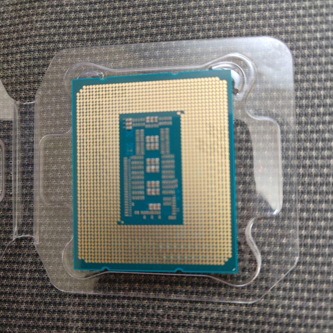 CPU Intel i7-13700F