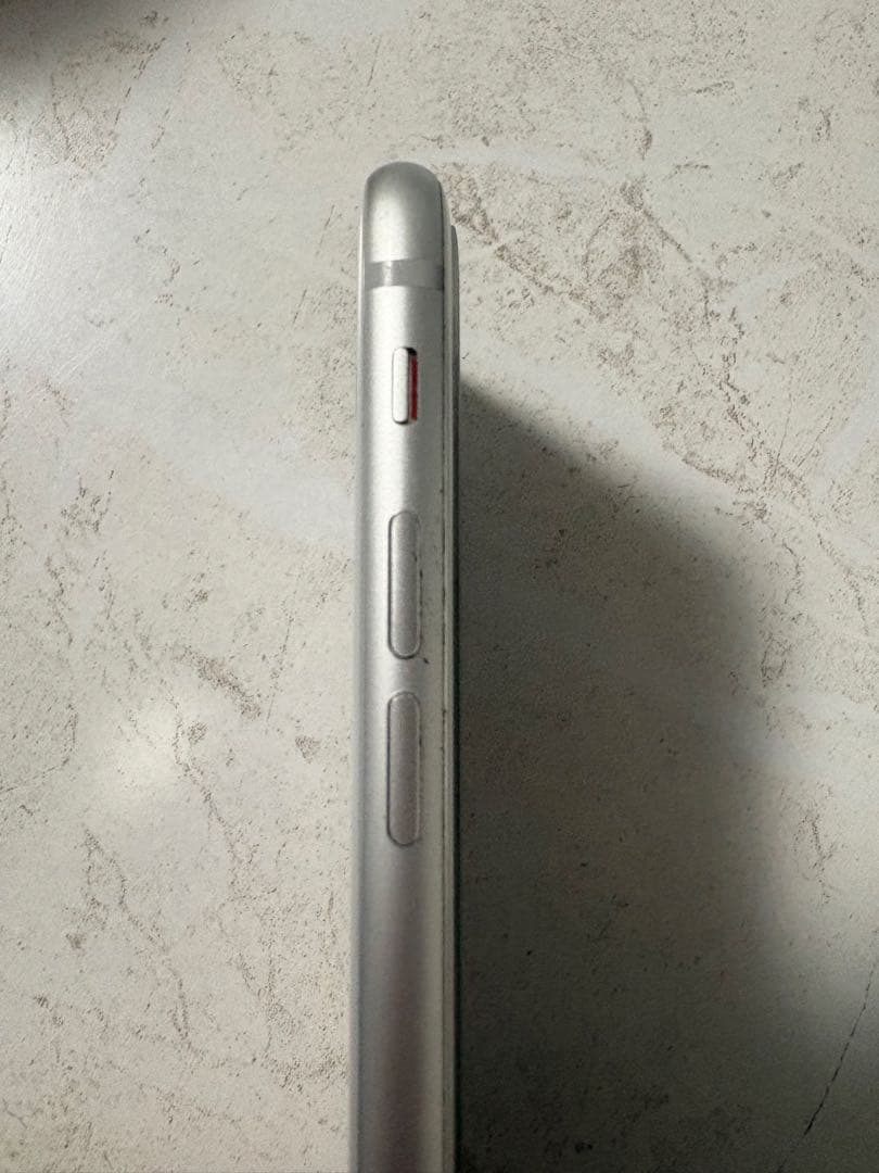 P*h様 Apple iPhone 8 シルバー 本体