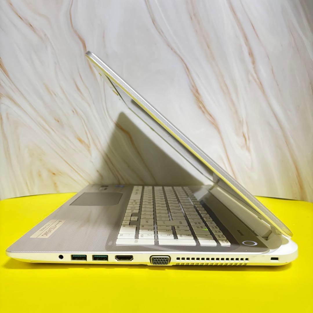 年始限定価格!!バッテリー◎カメラ★オフィス★東芝★i3★SSD★メモリ8GB