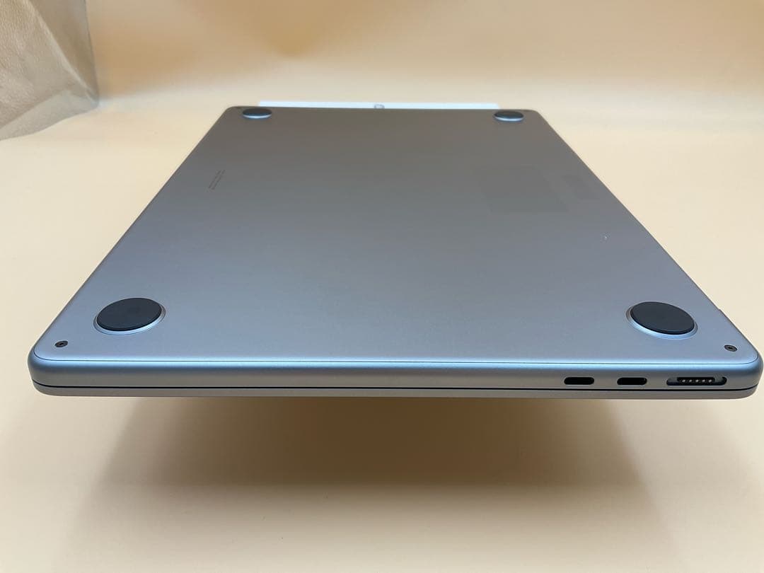 【超美品】Macbook Air 2022 M2 16GB/500GB