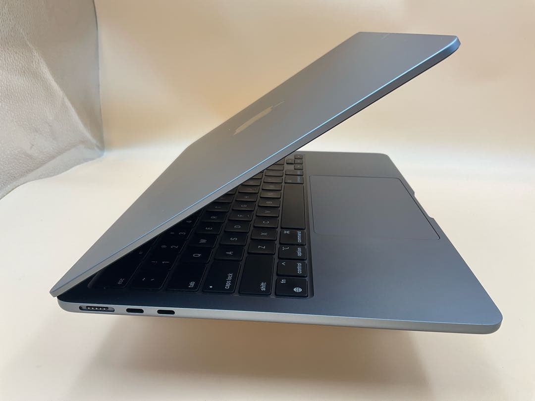 【超美品】Macbook Air 2022 M2 16GB/500GB