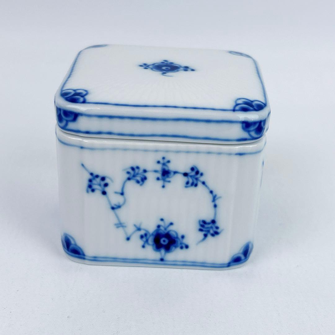 ☆美品☆ロイヤルコペンハーゲン ブルーフルーテッド プレイン　スクエア　ボックス