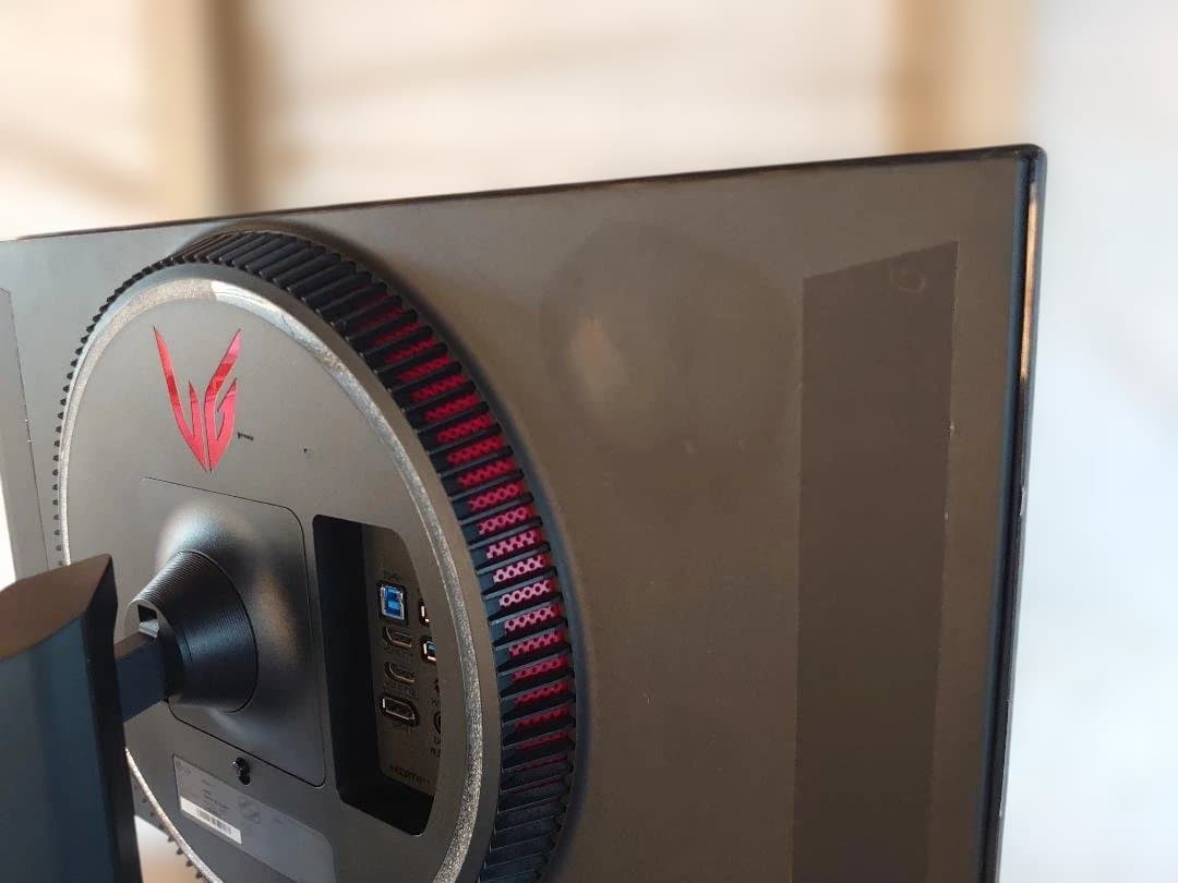 LG UltraGear 27GP95R-B 4K@144Hz ライン抜けあり