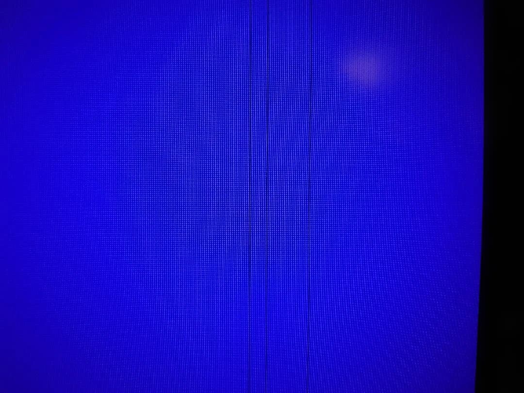 LG UltraGear 27GP95R-B 4K@144Hz ライン抜けあり