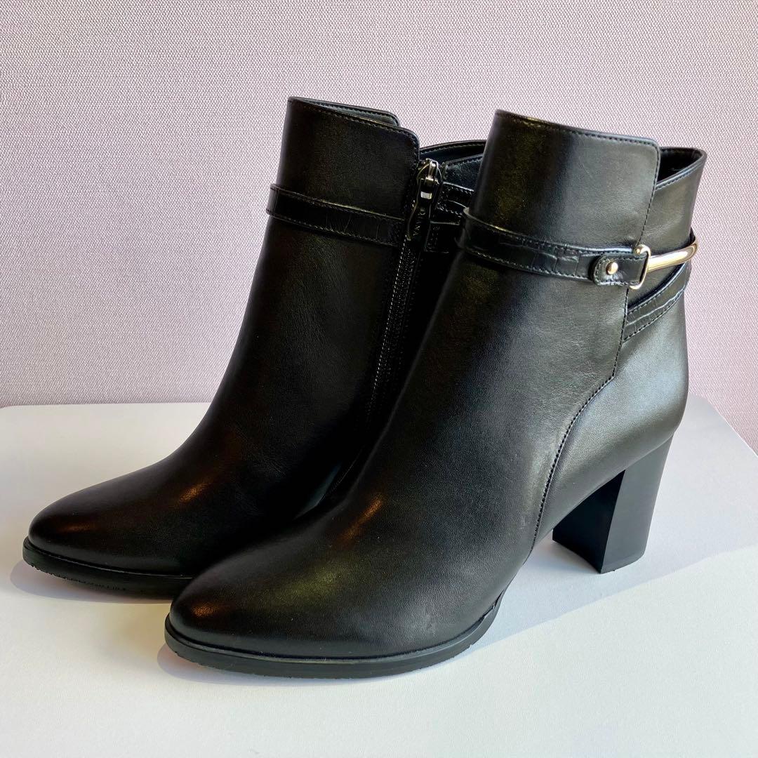 新品未使用DIANA ダイアナ ショートブーツ ブラック 23.5 サイドジップ