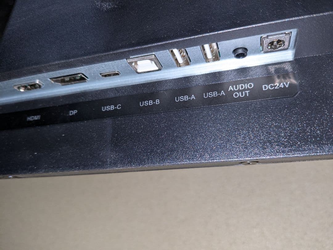 32インチ 4K モニター