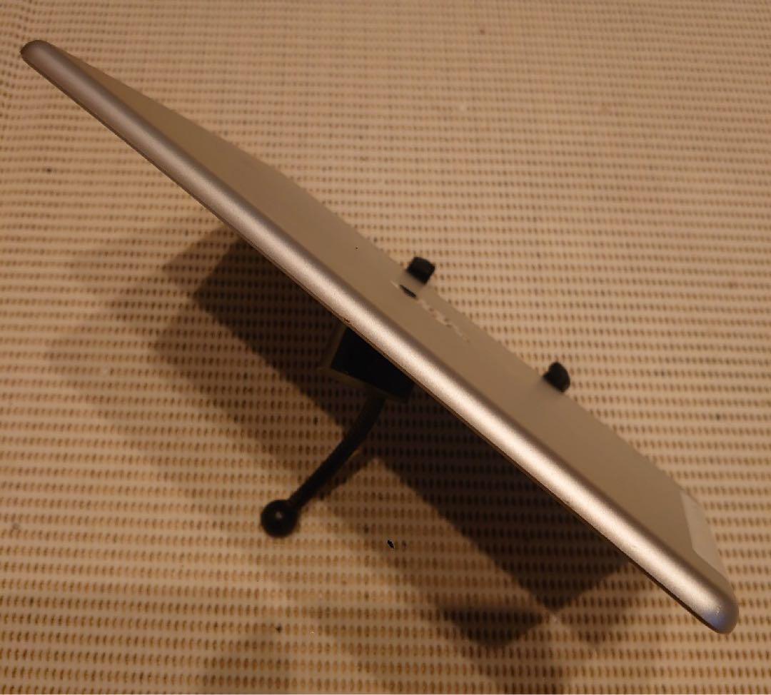 完動品SIMフリーiPad第6世代(A1954)本体32GB送料込GJF8D