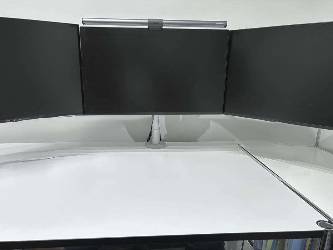 フロー　モニターアーム　usmハラー テーブル　トリプル