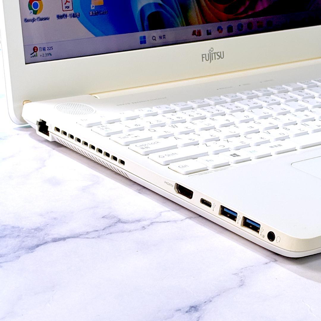 美品☆Corei7・8GB・SSD・MSOffice付 ホワイト ノートパソコン