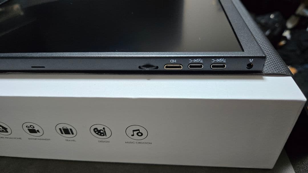 UPERFECT モバイルモニター 18インチ 2K DCI-P3 144Hz