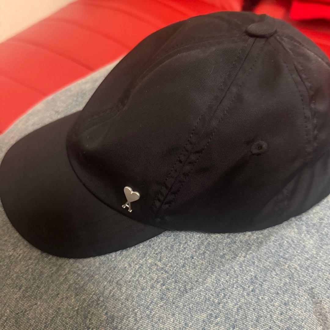 【美品】AMI PARIS AMI DE COEUR スタッドキャップ