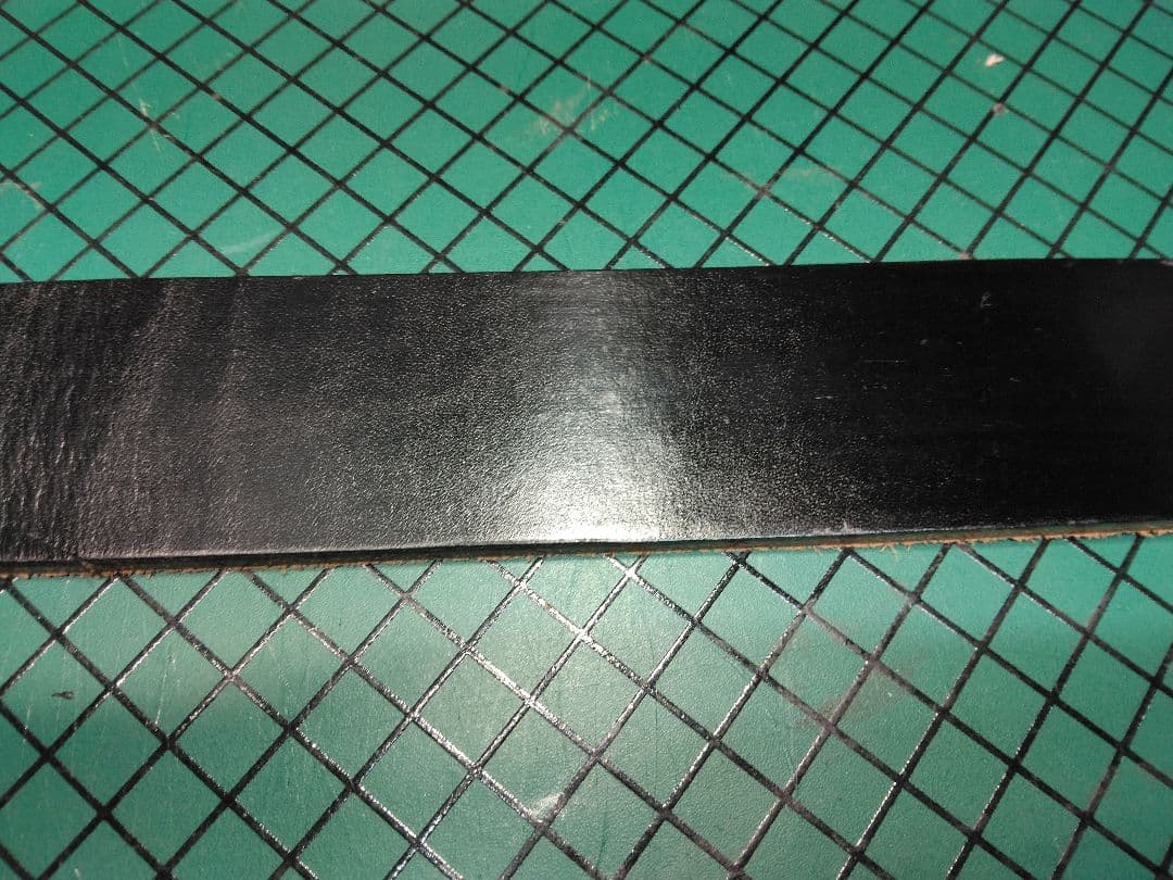 Fellows昭南ベンズレザースタッズベルトニッケル&ブラス　アクアブルー