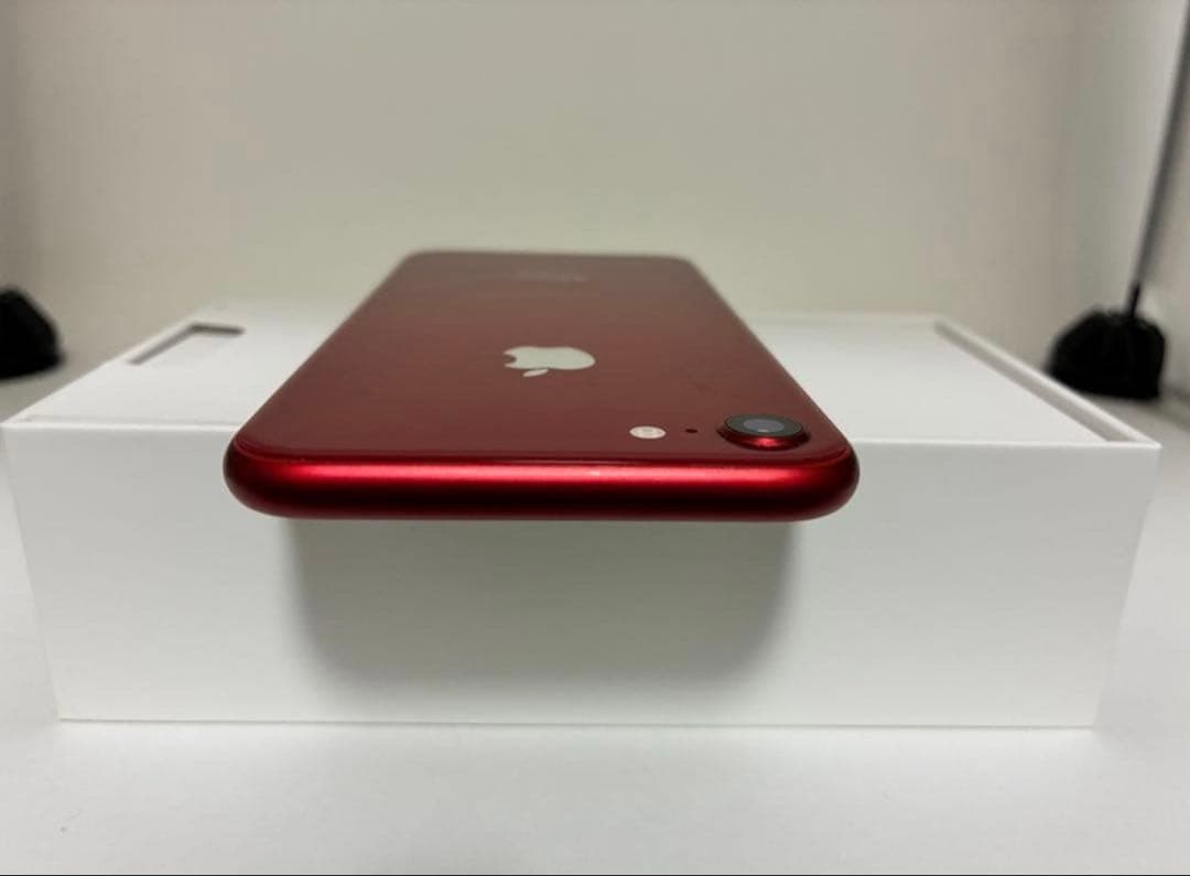 iPhone 8 64GB 赤 本体 SIMフリー