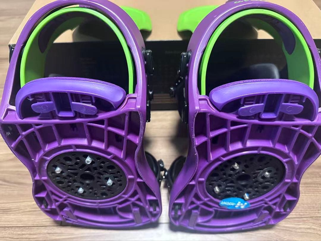 FLUX スノーボードビンディング 紫/緑