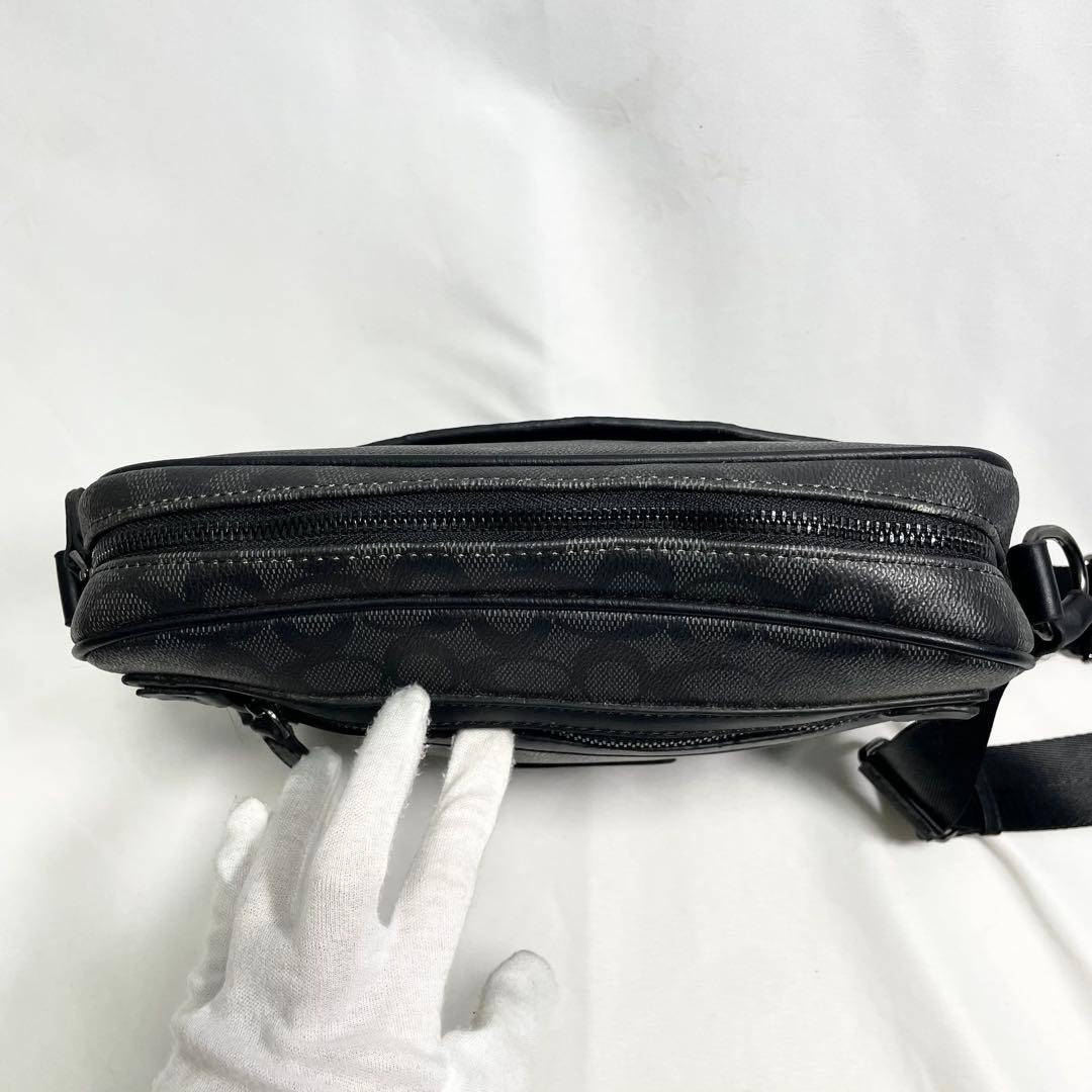 コーチ シグネチャー ショルダーバッグ ロゴ 大容量 多機能 PVC 斜めがけ