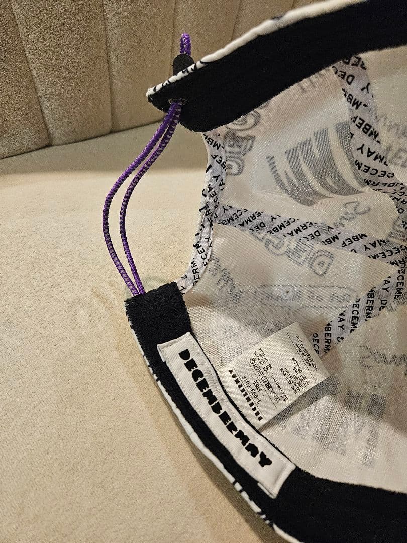 ディッセンバーメイ　キャップ