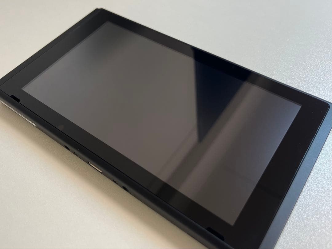 美品Nintendo Switch ブラック 本体 付属品あり 箱無し