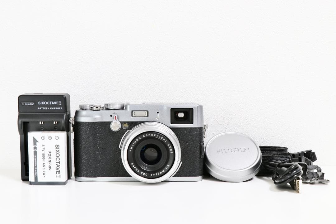 ■ 美品 ■ フジフィルム FUJIFILM FinePix X100 初代