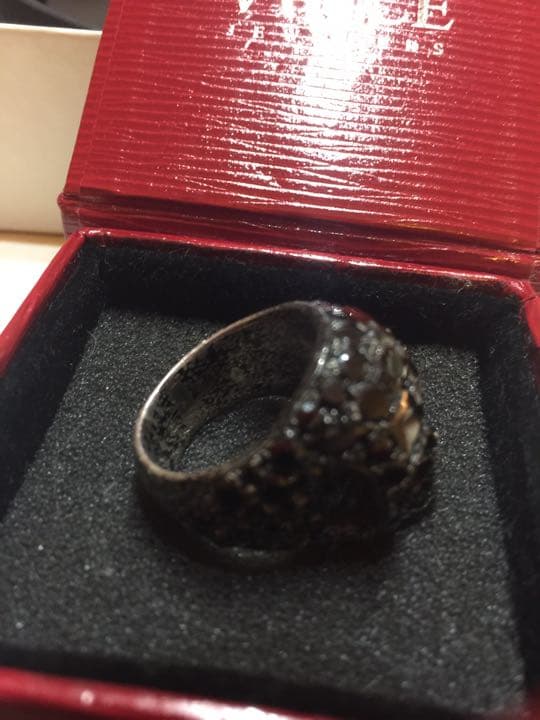 ビヨンクール スカル リング ベルベットラウンジ