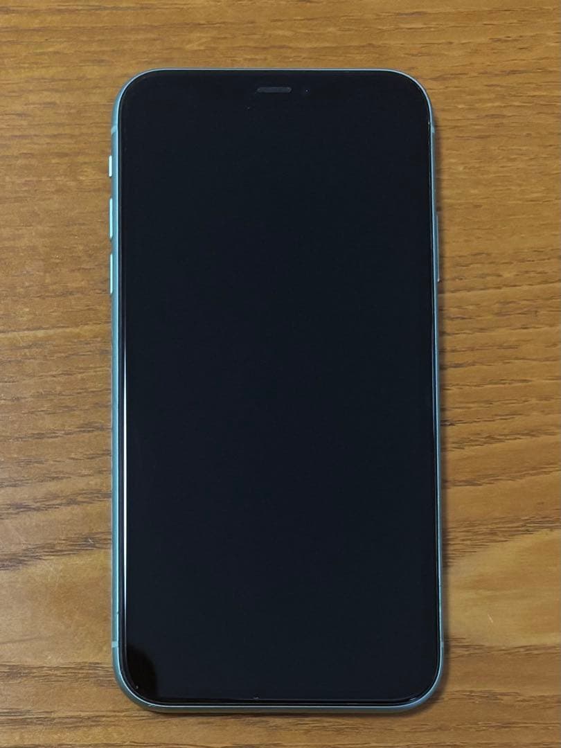 iPhone 11 グリーン 背面ひび割れ