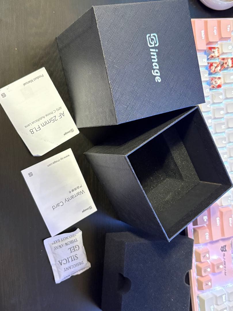 SG-image 25mm F1.8 AF 赤