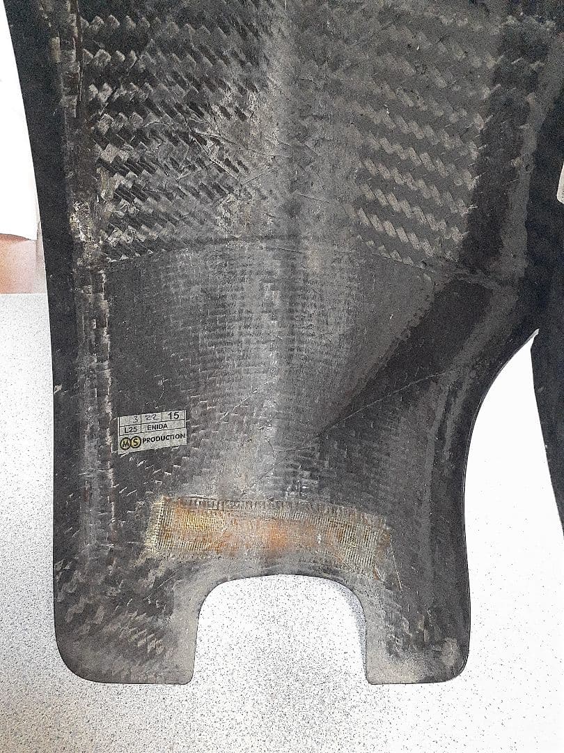 たびさん専用Ilmbergerカーボンファイバーリアフェンダー