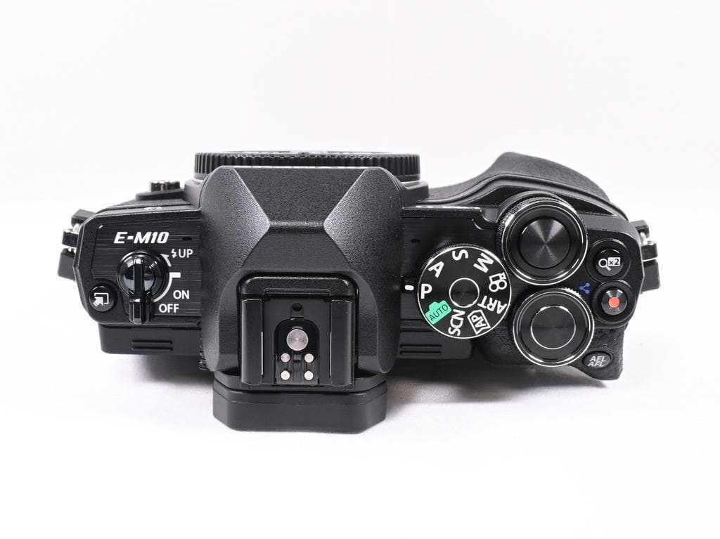 オリンパス OM-D E-M10 Mark IV ダブルズームキット S数378