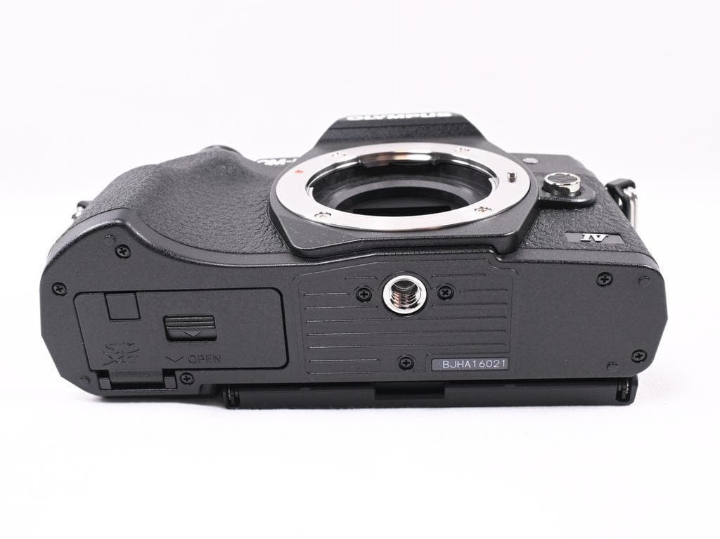 オリンパス OM-D E-M10 Mark IV ダブルズームキット S数378