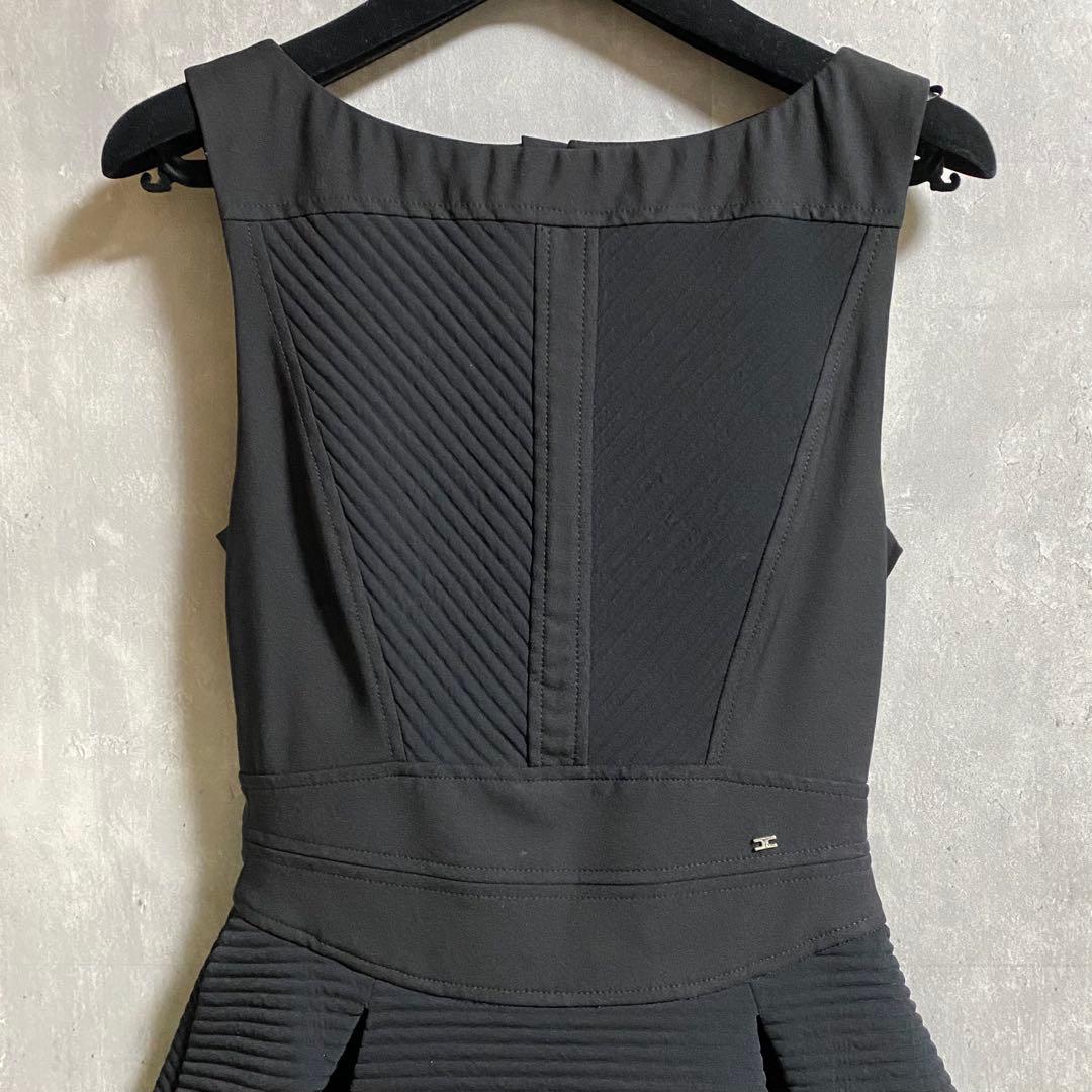 美品 エリザベッタフランキ ミニ丈 ノースリーブ ワンピース Aライン フレア