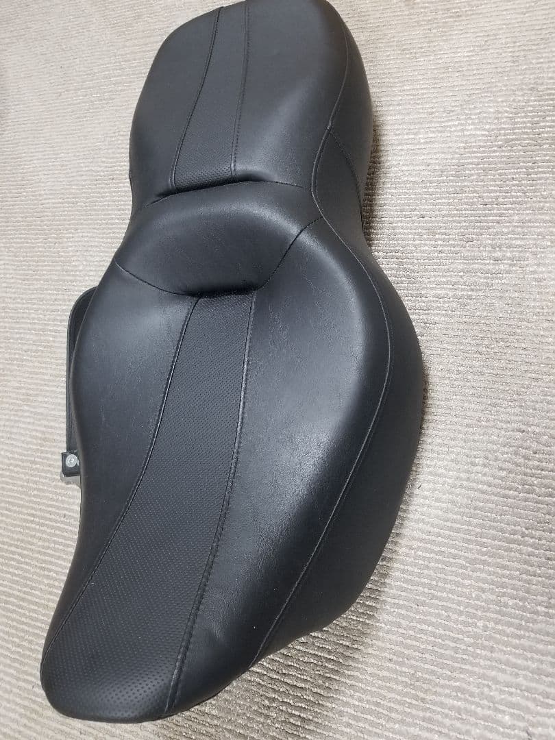 ハーレー 純正シート　ツーリング　０９年～　純正　　ＦＬＨＸ　ＦＬＴＲ　状態良好