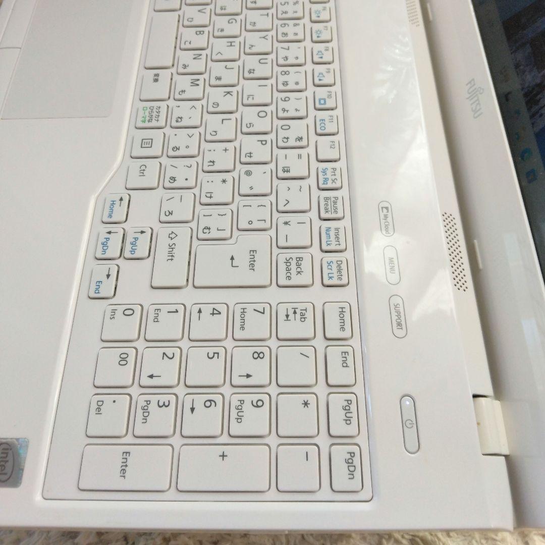 千44 カメラ 美品　メモリ8GB Office ノートパソコン