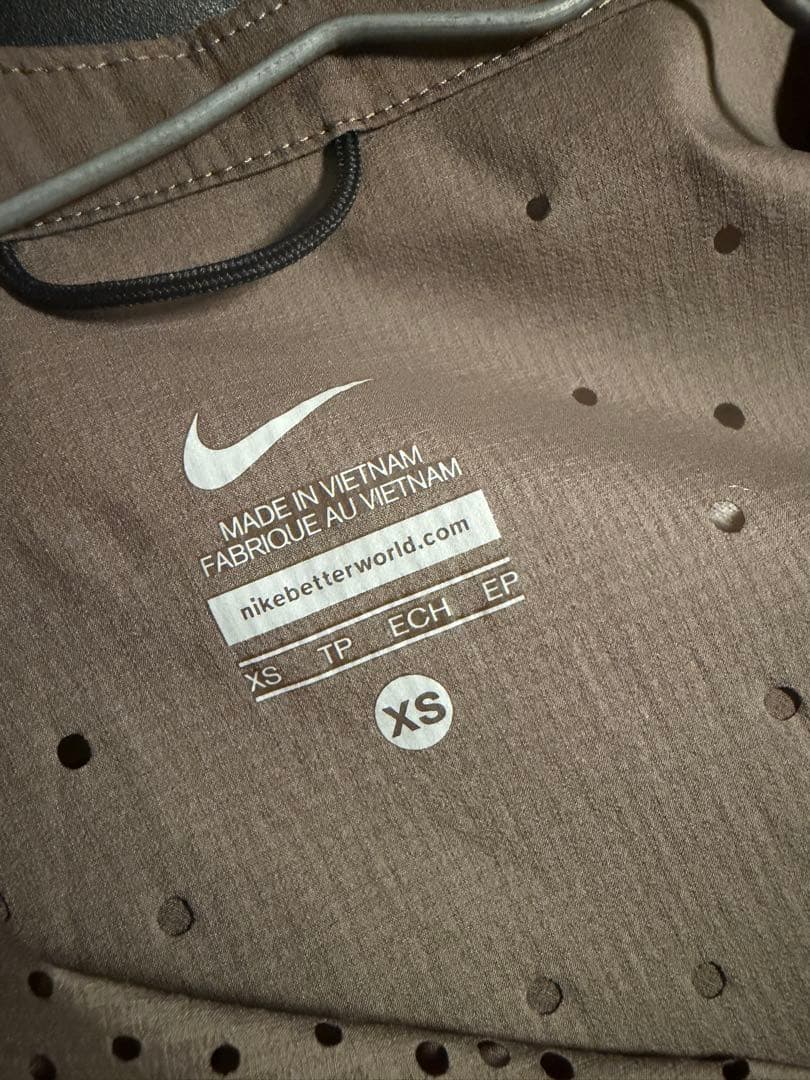 値下NIKE GYAKUSOU レディースジャケットxs　パンツS セットアップ