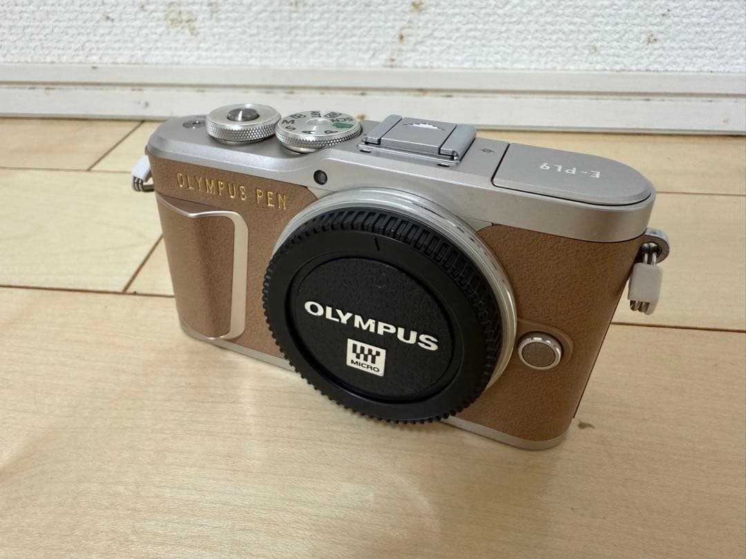 OLYMPUS PEN E-PL9 レンズ2本付き