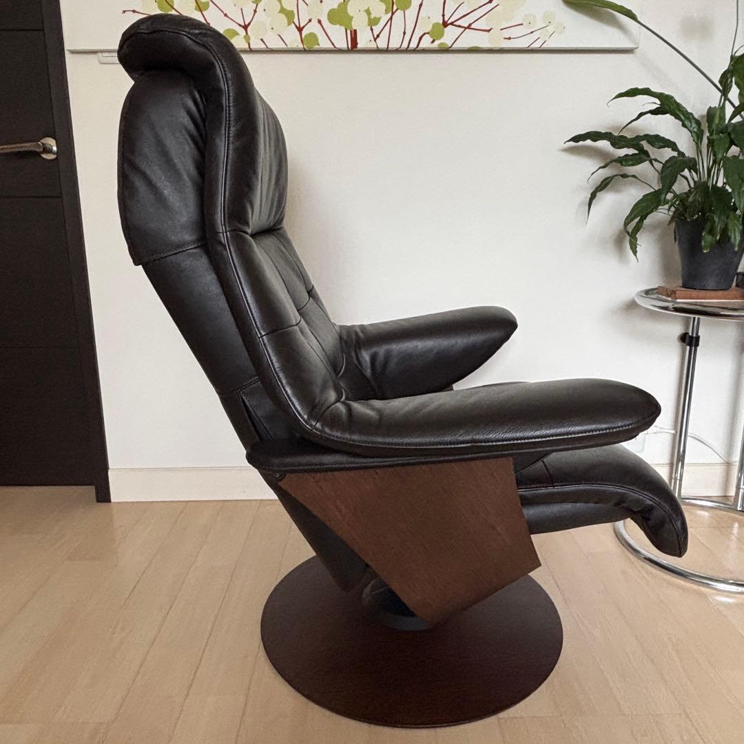 カリモク家具 リクライニングチェア THE FIRST RU7200 ①の本体