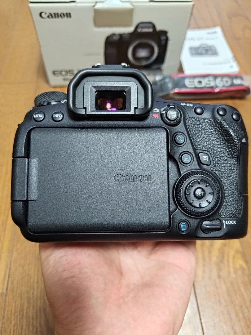 Canon EOS 6D Mark II 本体
