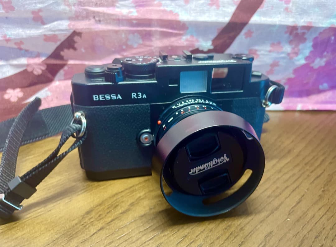 フォクトレンダー　BESSA R3A ノクトン40/1.4付