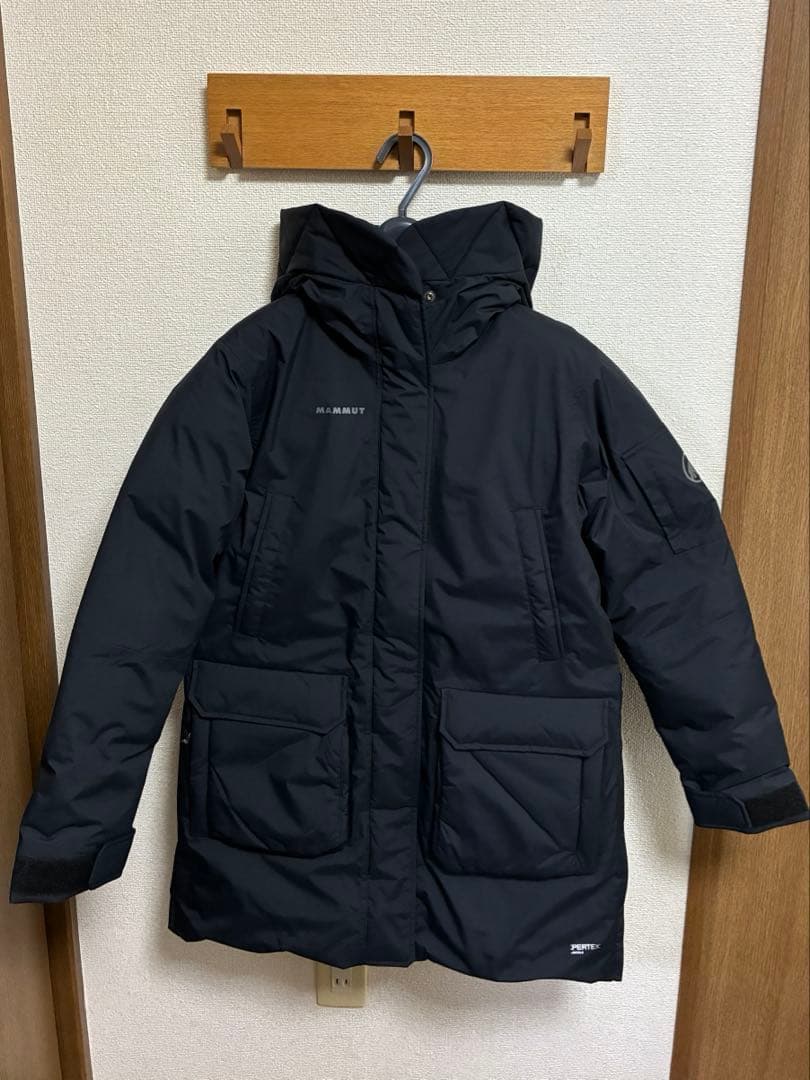 MAMMUT ダウンコートレディース　日本サイズL 試着のみ　ブラック