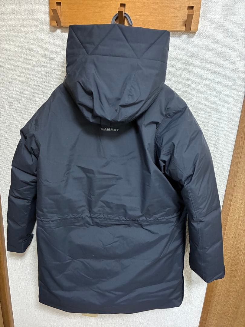 MAMMUT ダウンコートレディース　日本サイズL 試着のみ　ブラック