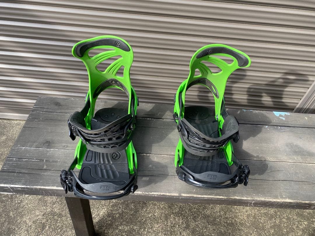 FLUX フラックス DS ディーエス Mサイズ バインディング 4回使用　緑