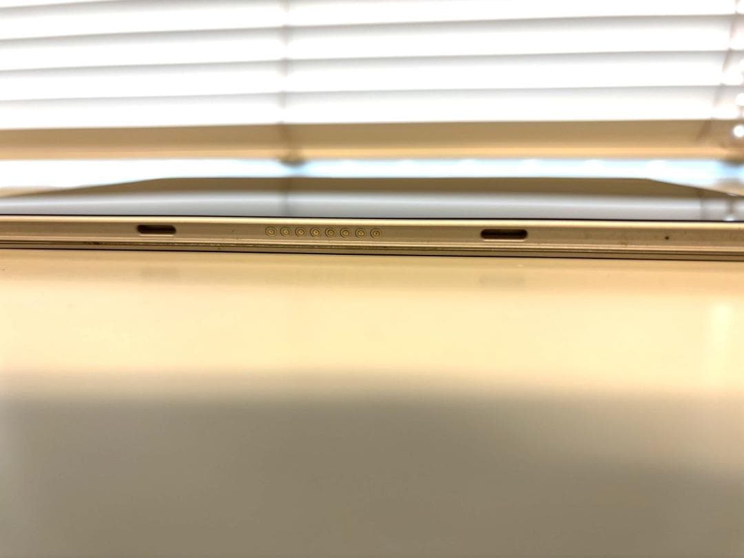 Surface Go 第一世代