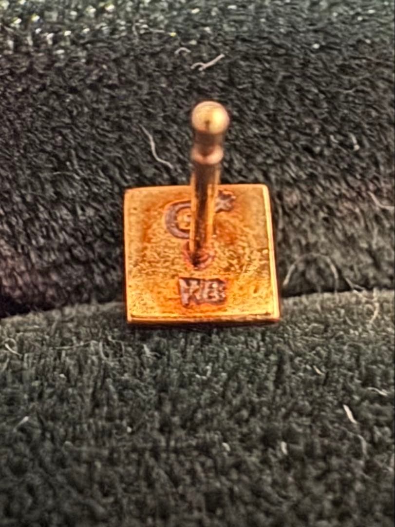 K18 ピアス イエロー ゴールド ピラミッド スモールGHOST ゴースト