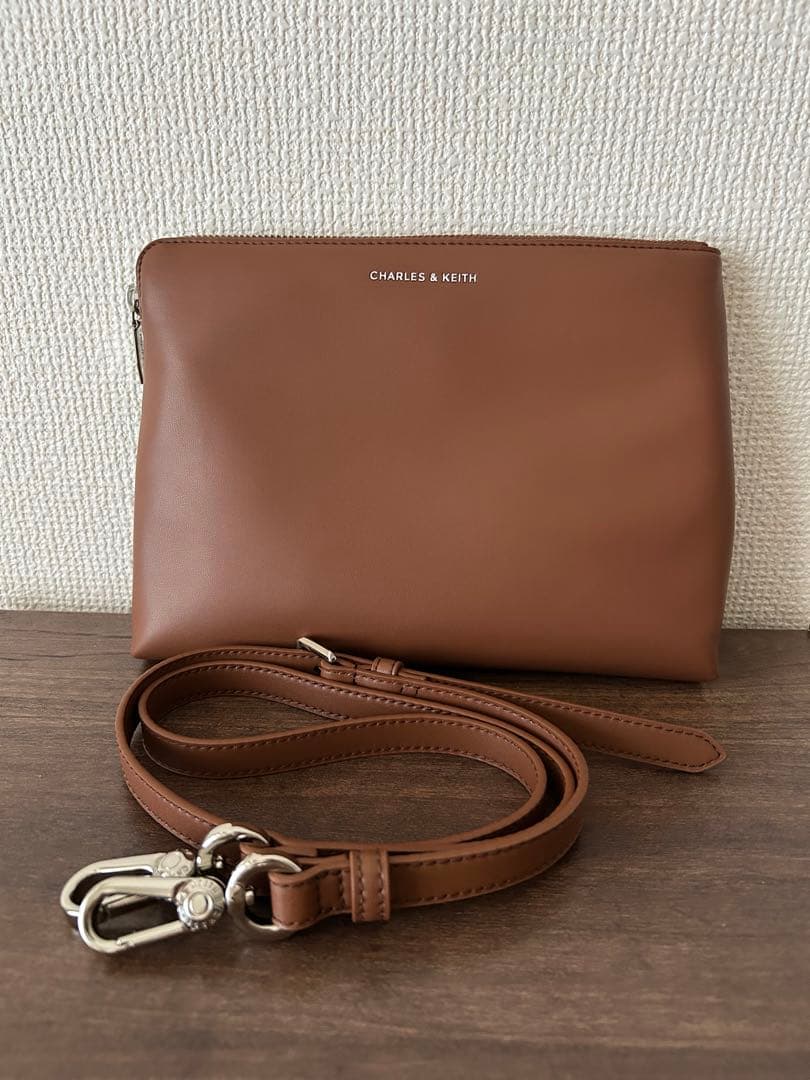 CHARLES & KEITH ブラウン ハンドバッグ トートバッグ