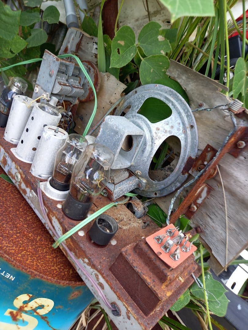 昔の真空管ラジオジャンク